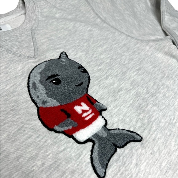 Pair of cool sweatshirts!! - Picture 4 of 6